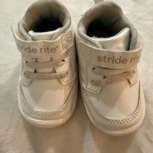 Stride Rite Munchkin Size 3 Month White Leather Baby Shoes Sneakers